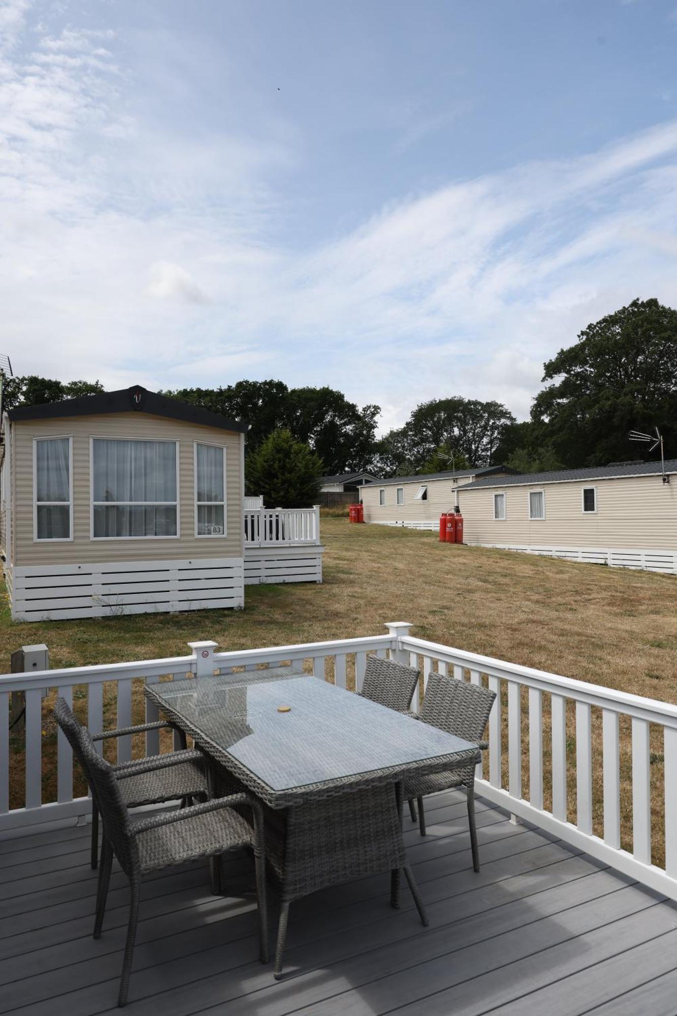 Mercury Yacht Harbour And Holiday Park Bursledon Exterior photo