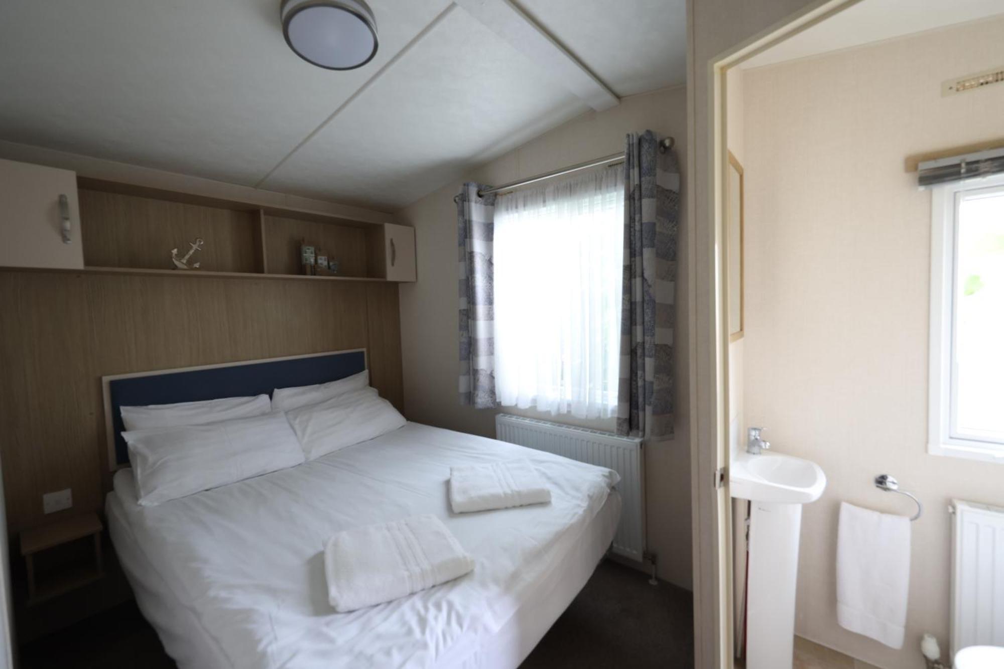 Mercury Yacht Harbour And Holiday Park Bursledon Room photo